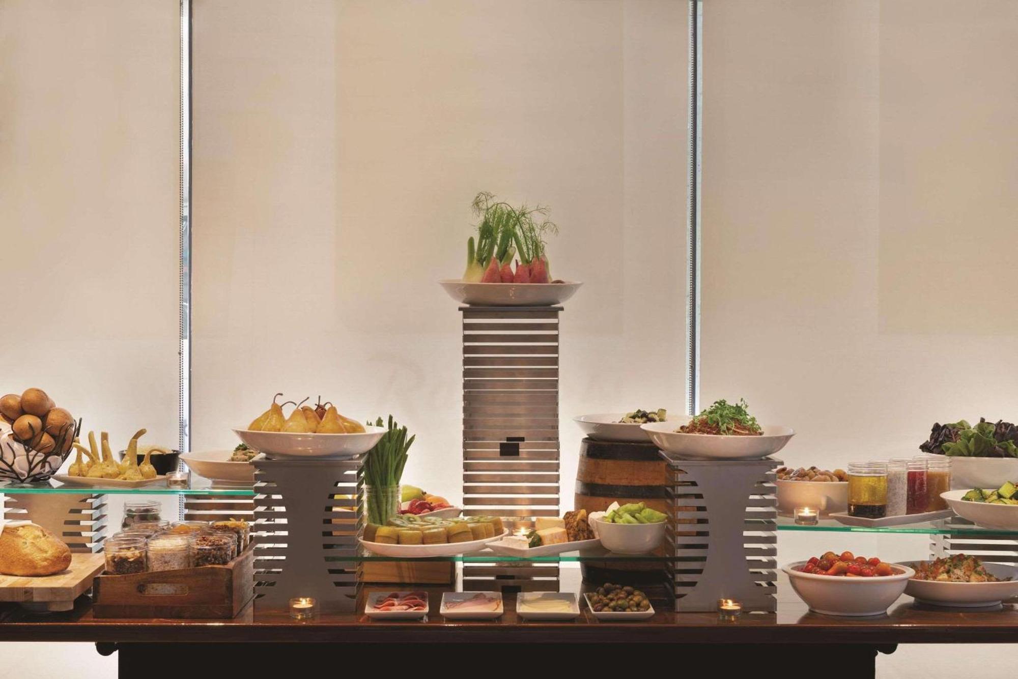 Radisson Vancouver Airport Hotel